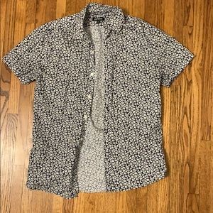 Express flower button down